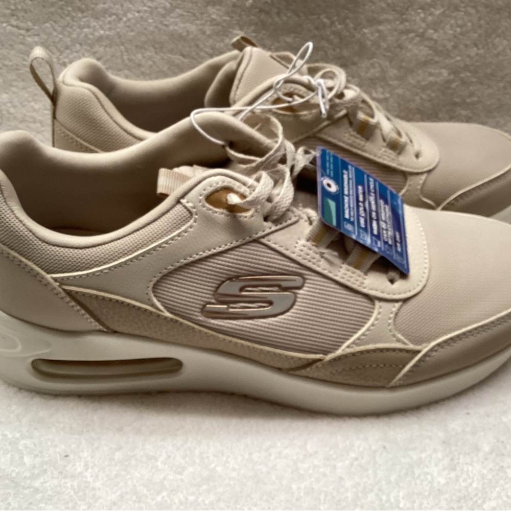 Skechers Women’s Beige Sneakers Size 8.5
